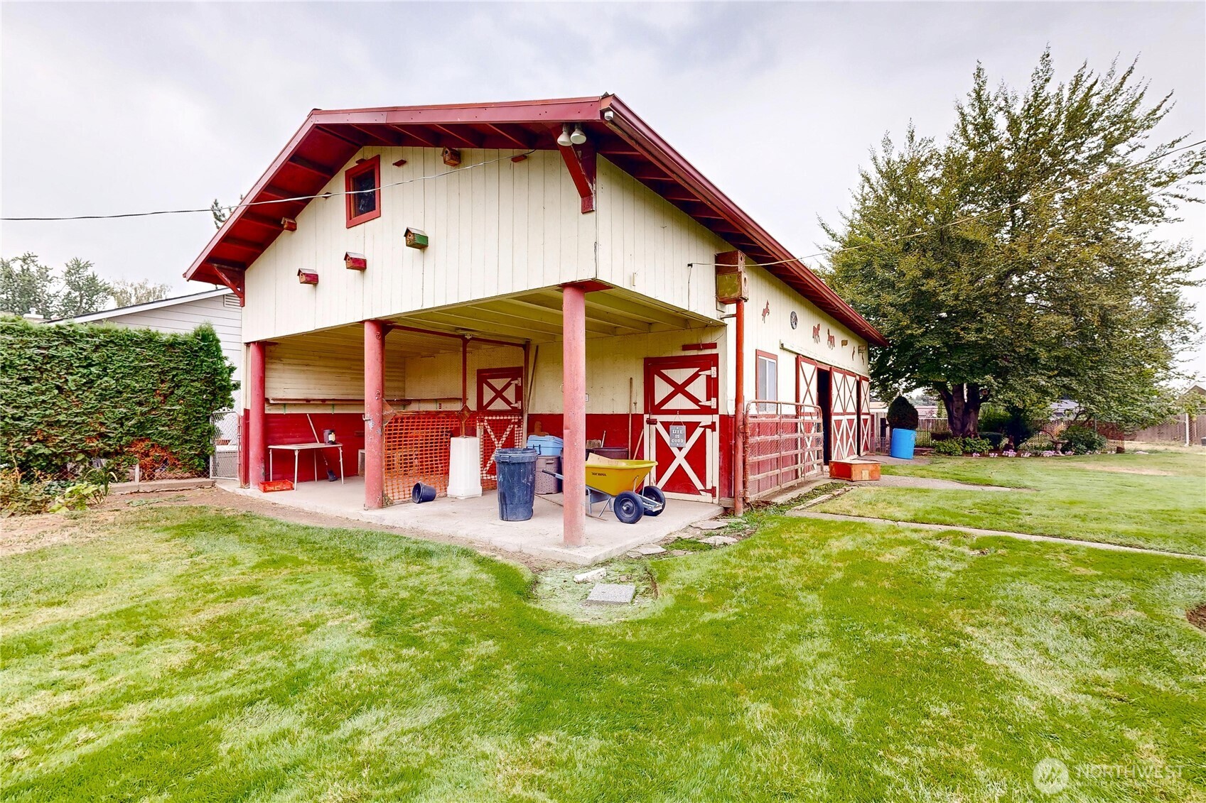 main property photo 29