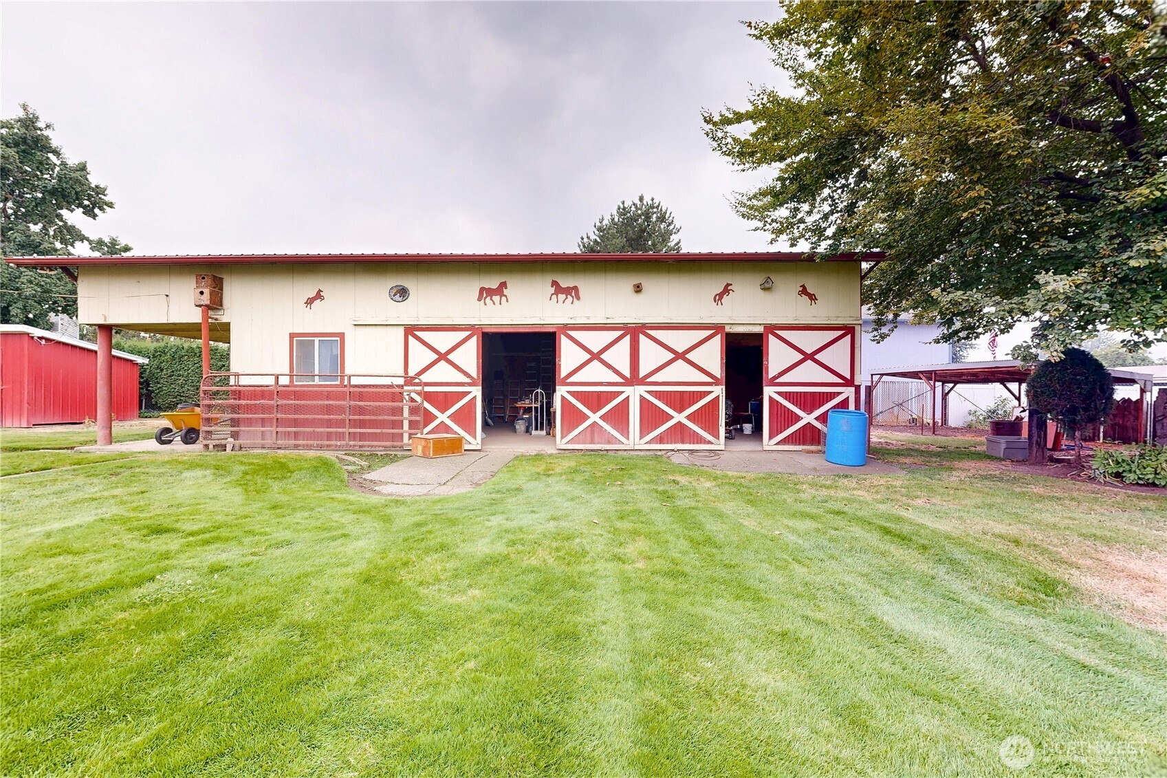 main property photo 30