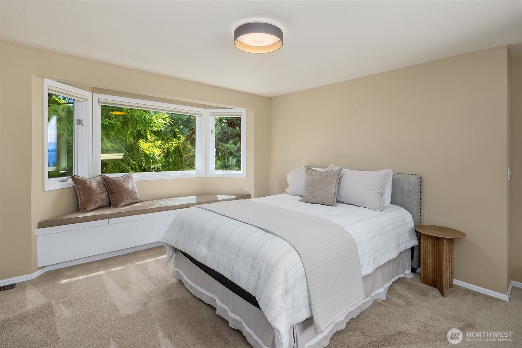 property viewer photo 26