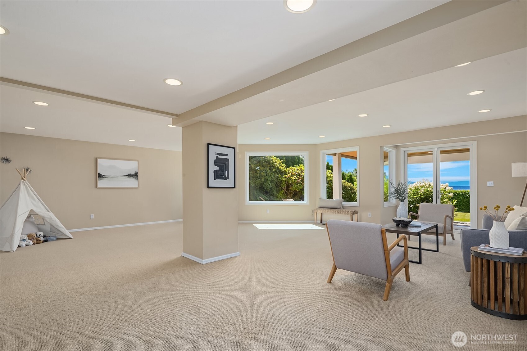 property viewer photo 30