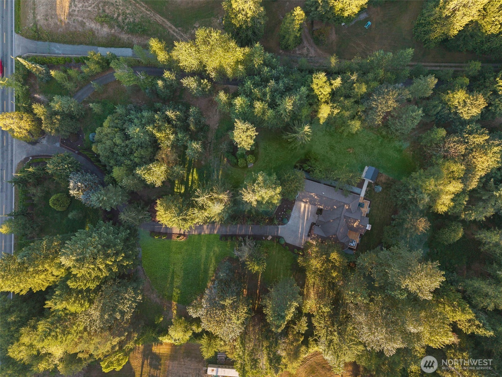 main property photo 34
