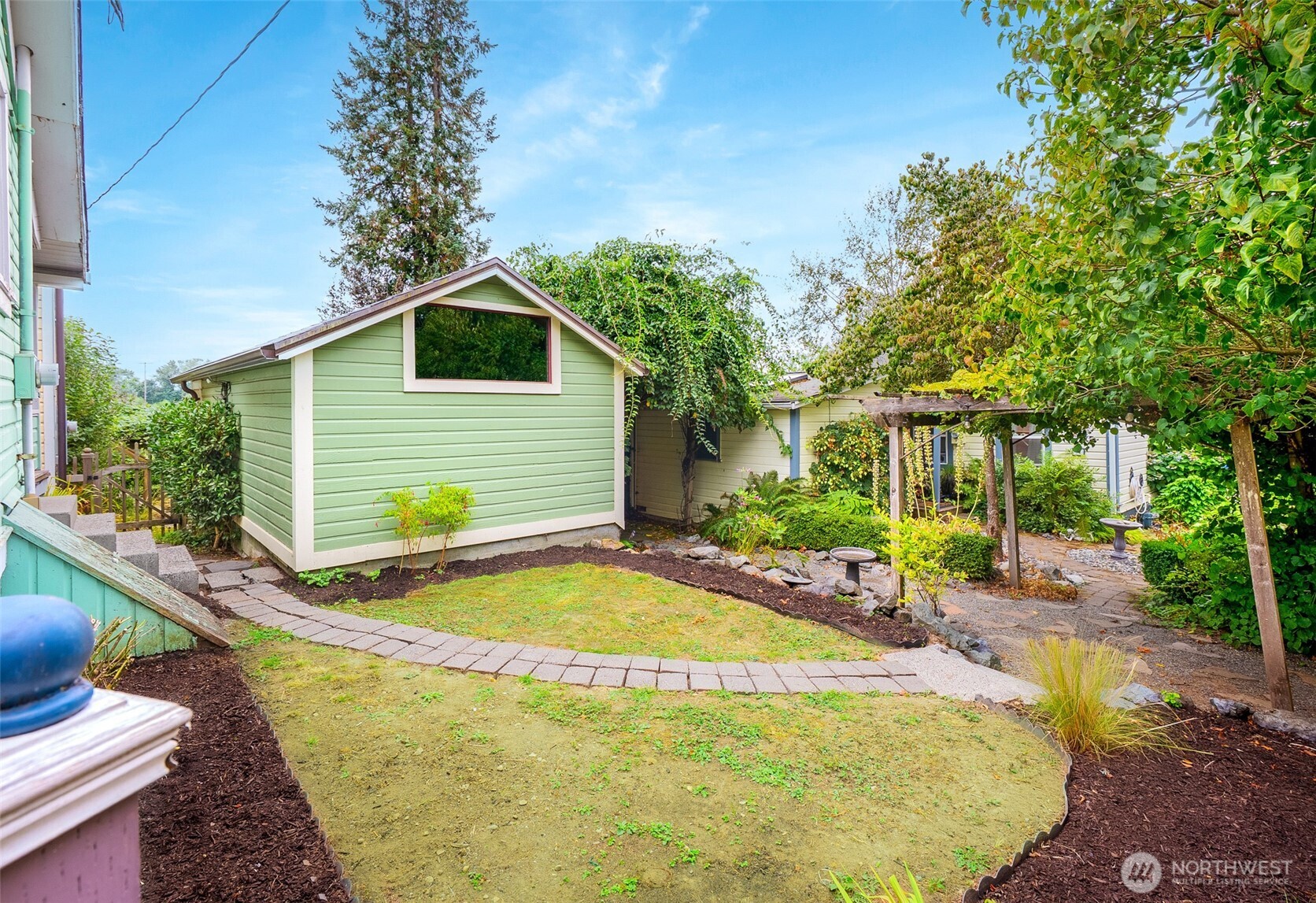main property photo 17