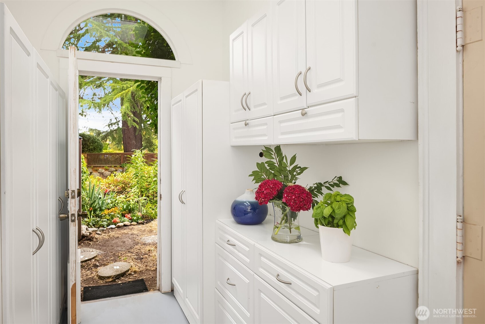 property viewer photo 12