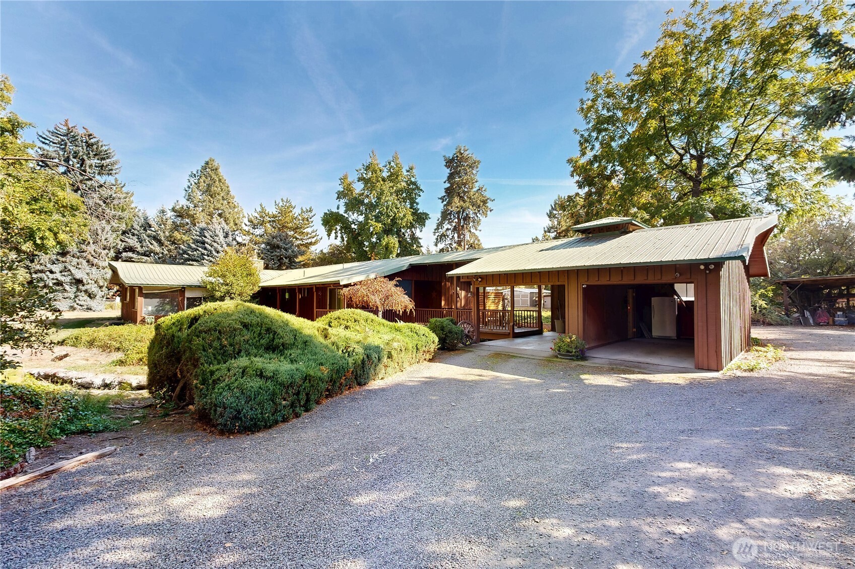 main property photo 0