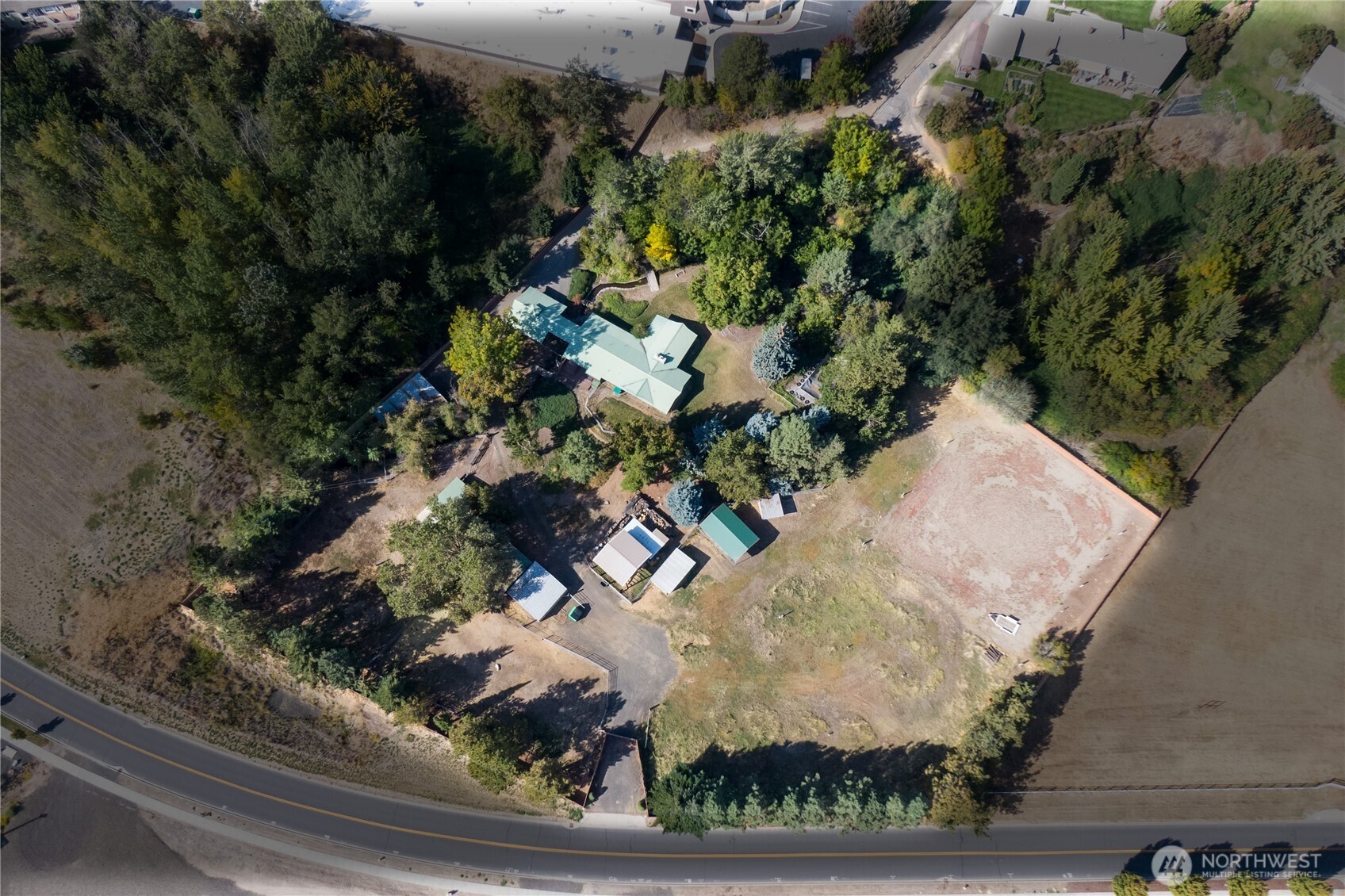 main property photo 37