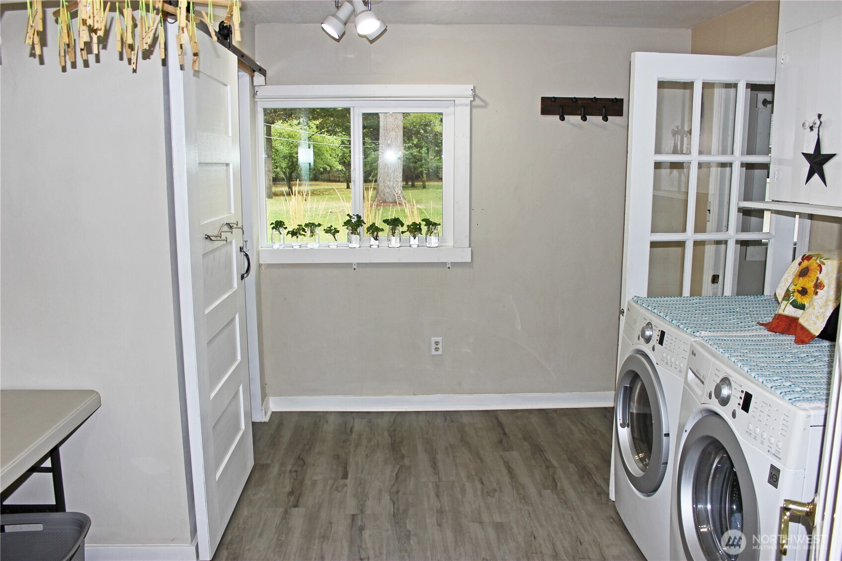 property viewer photo 35