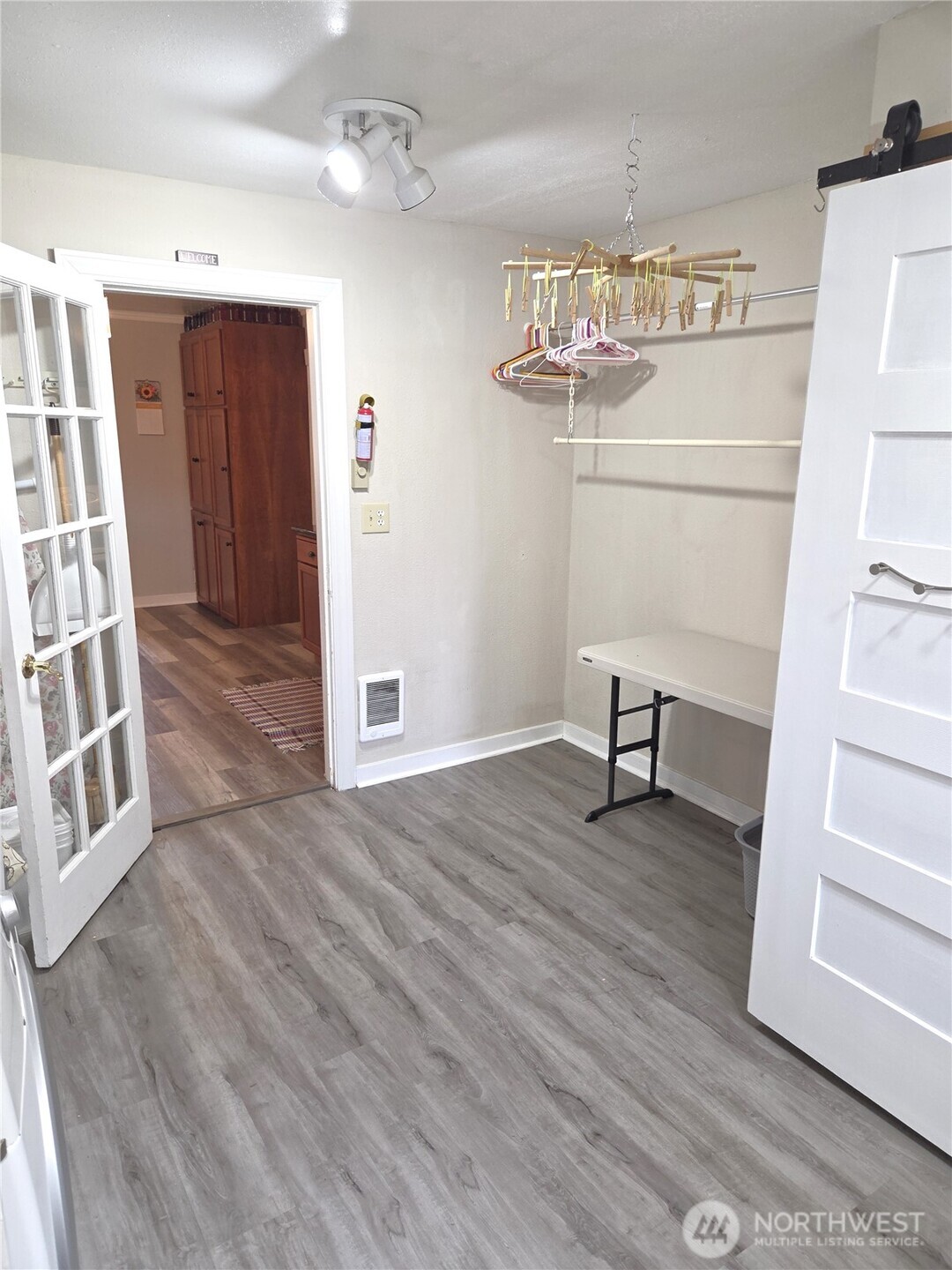 property viewer photo 9