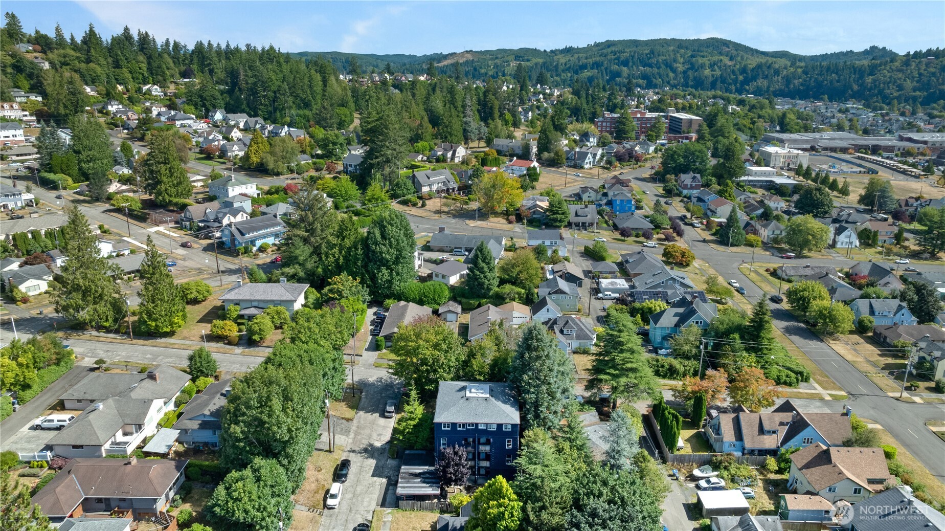 main property photo 13