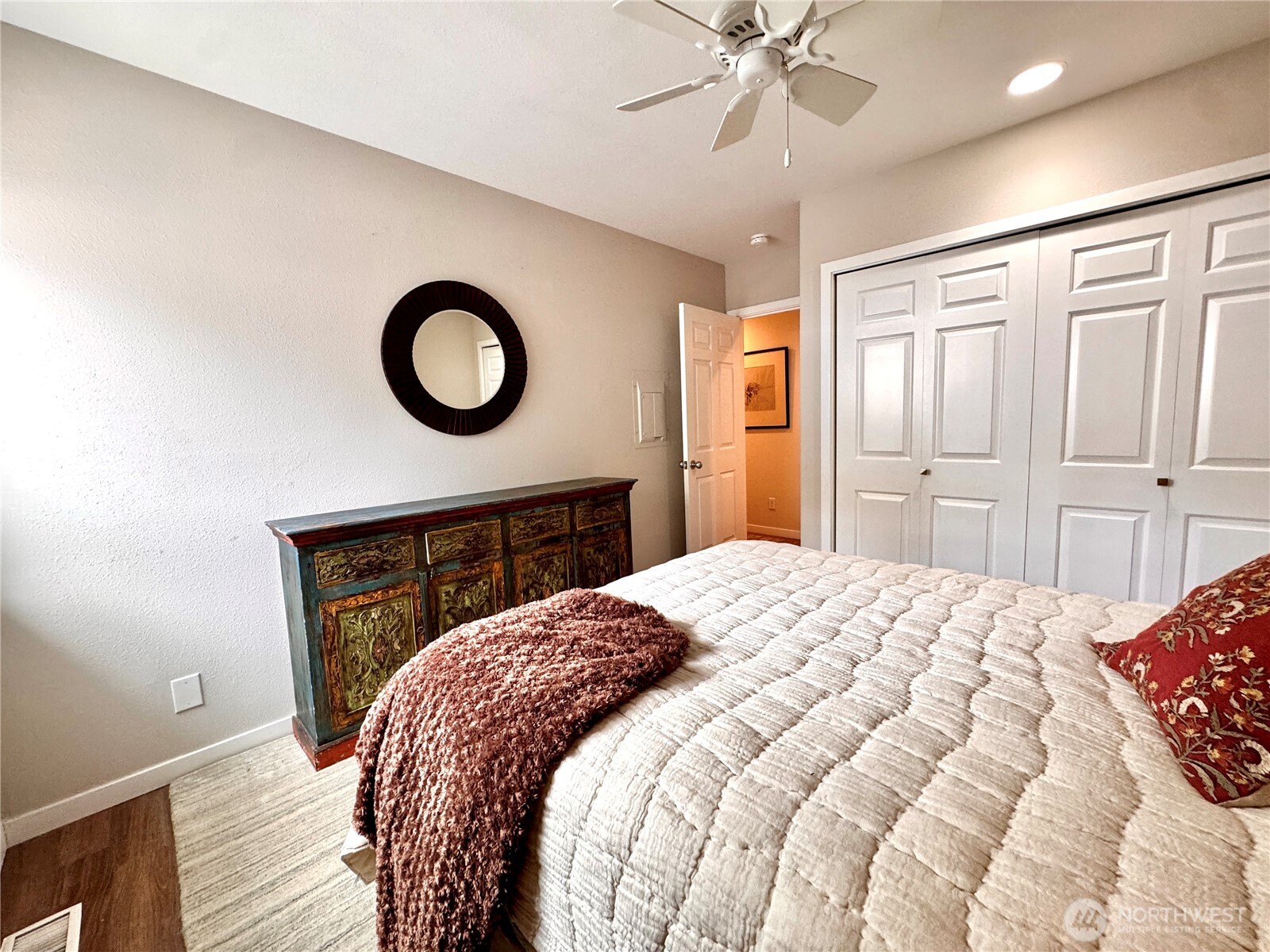 property viewer photo 22