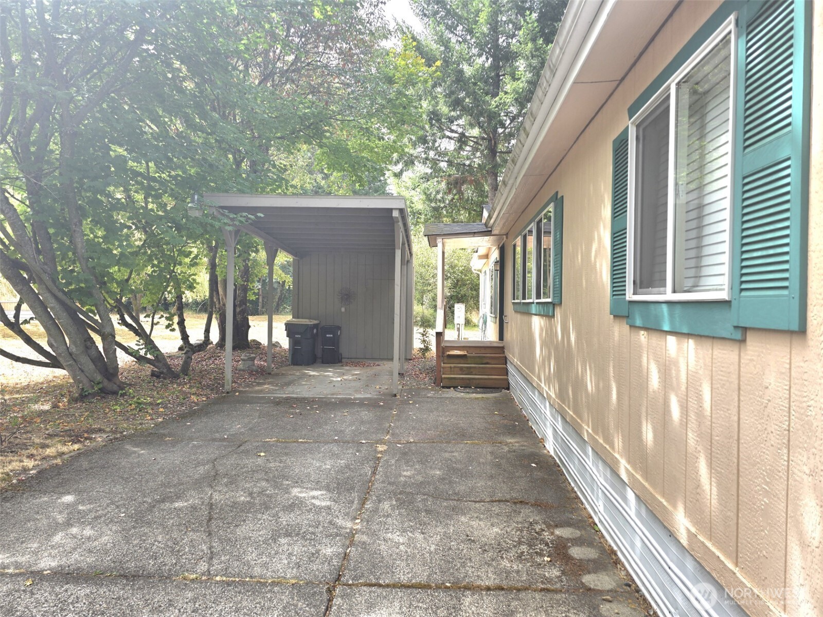 property viewer photo 1