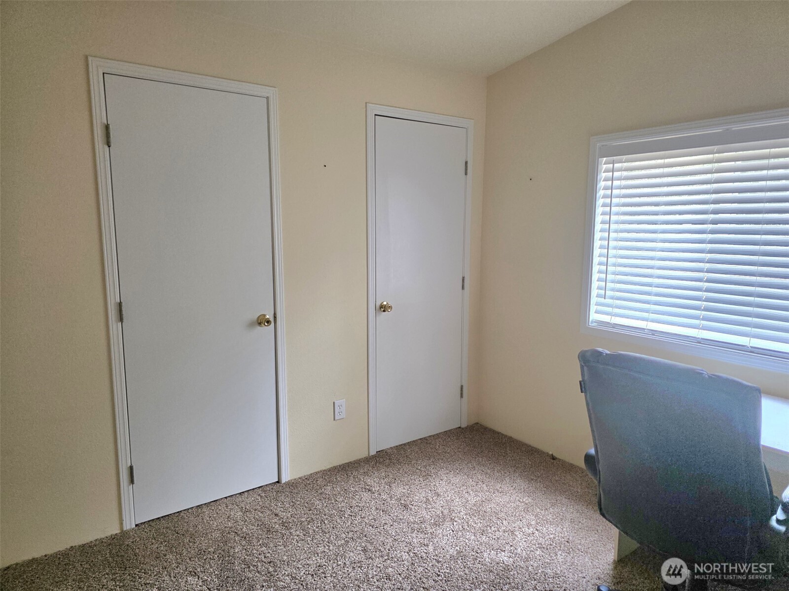 property viewer photo 12