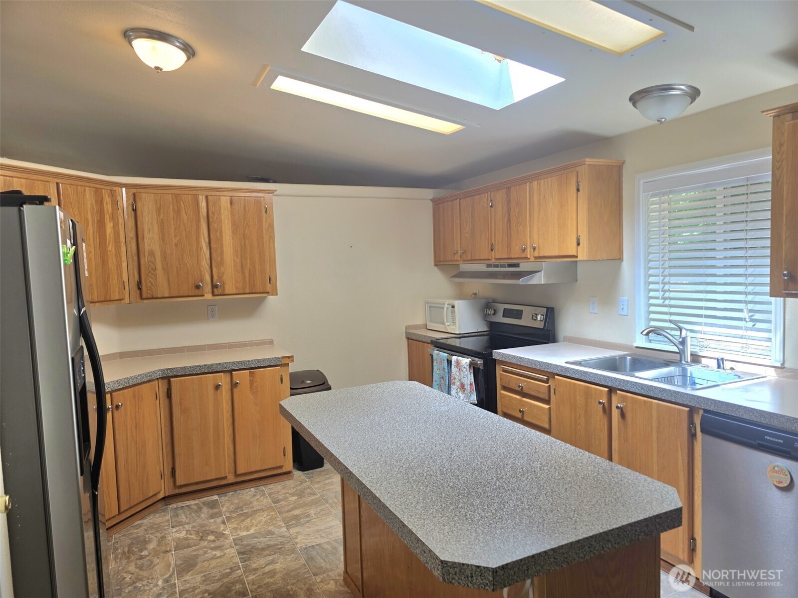 property viewer photo 5