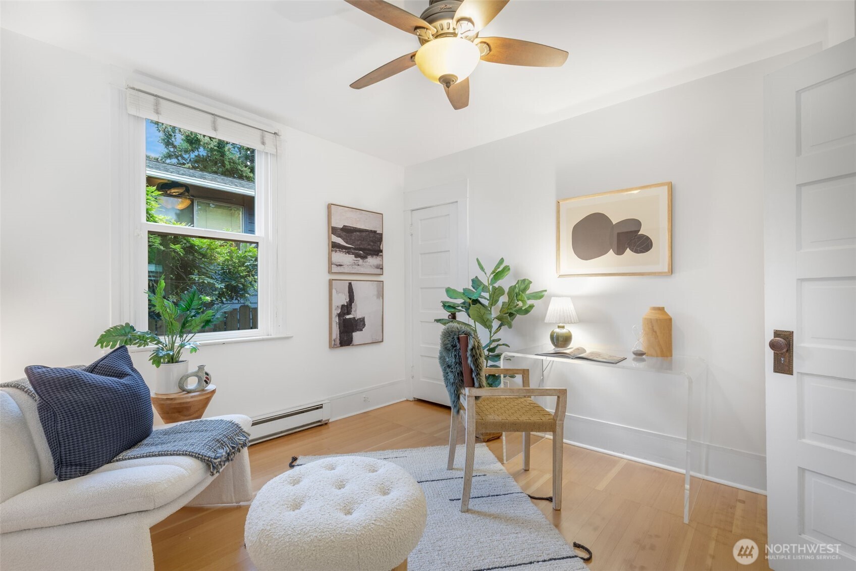 property viewer photo 12