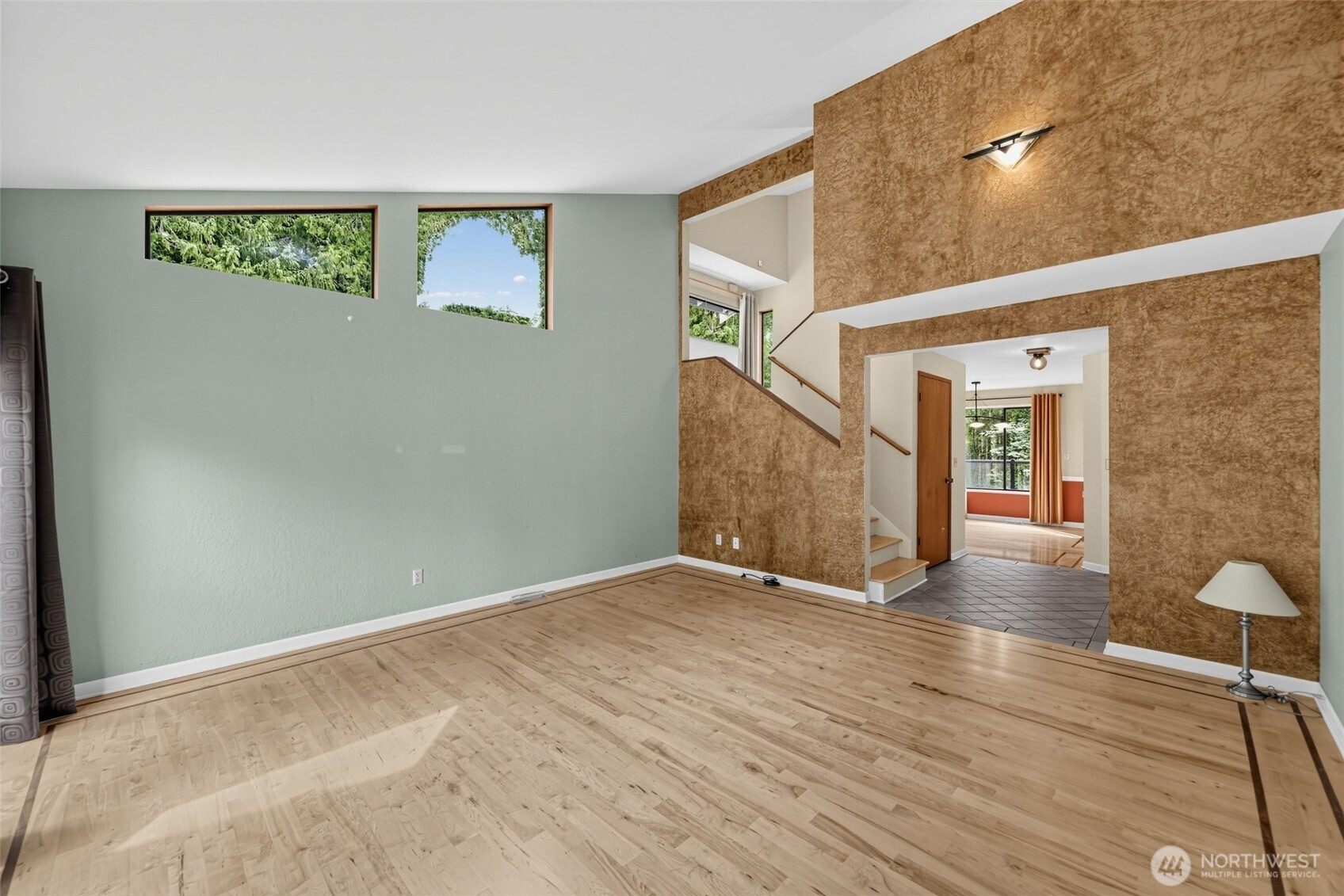 property viewer photo 18