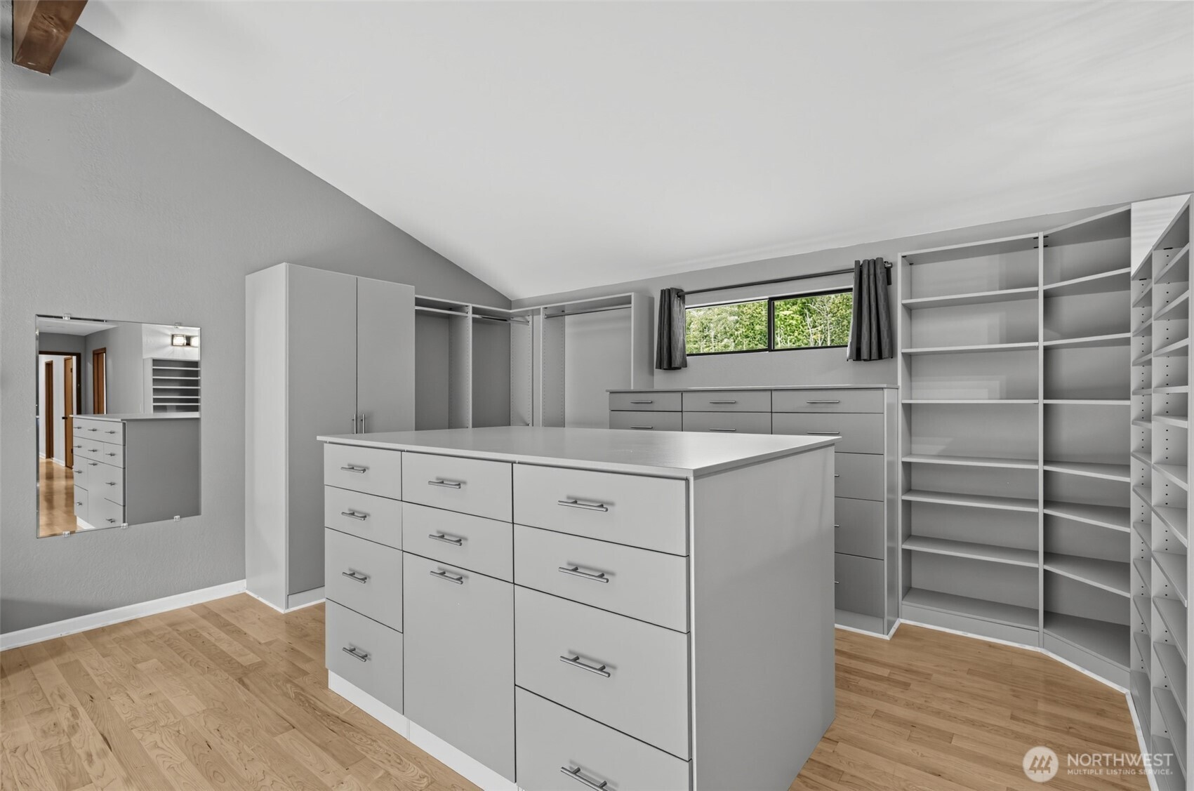 property viewer photo 21