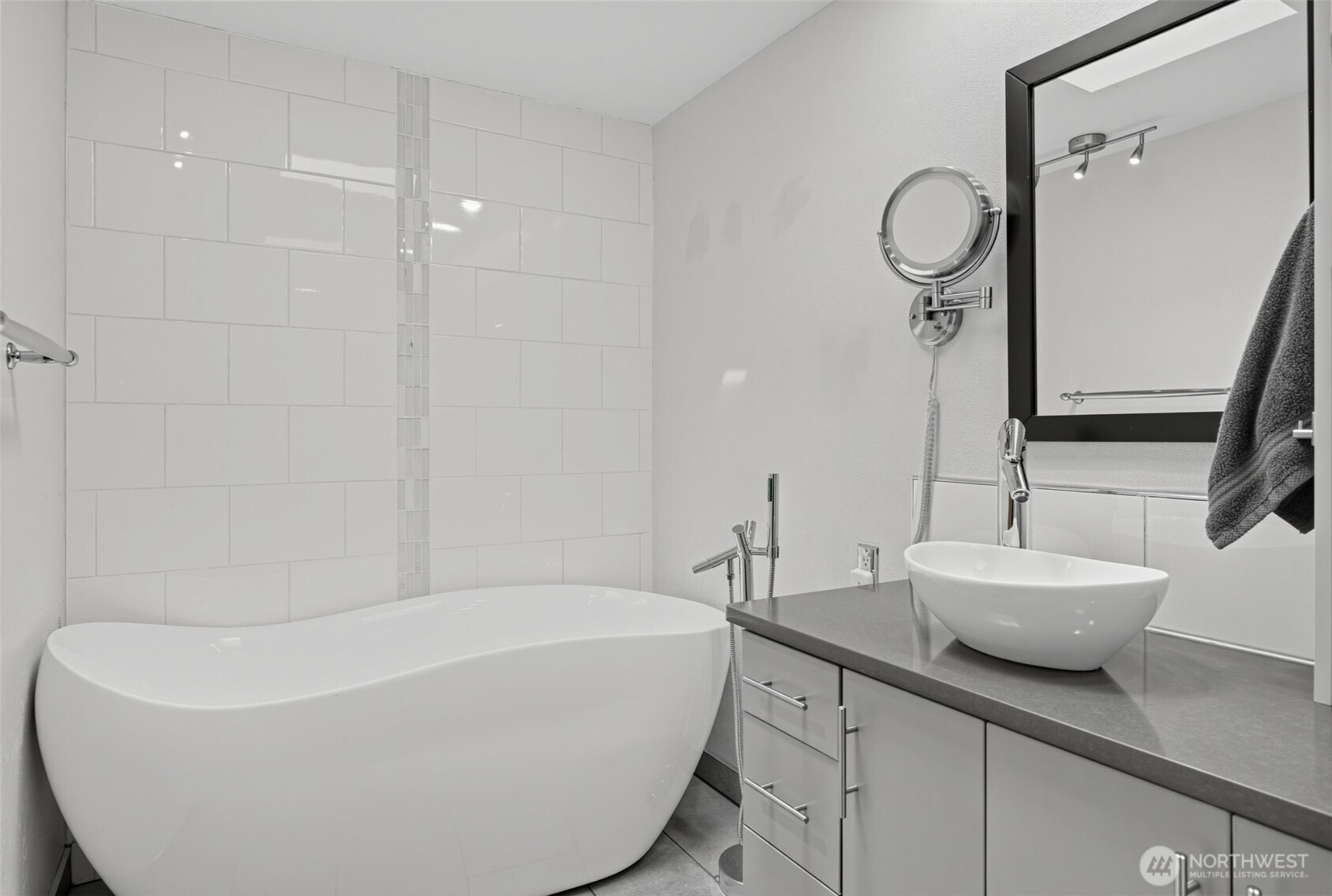 property viewer photo 23
