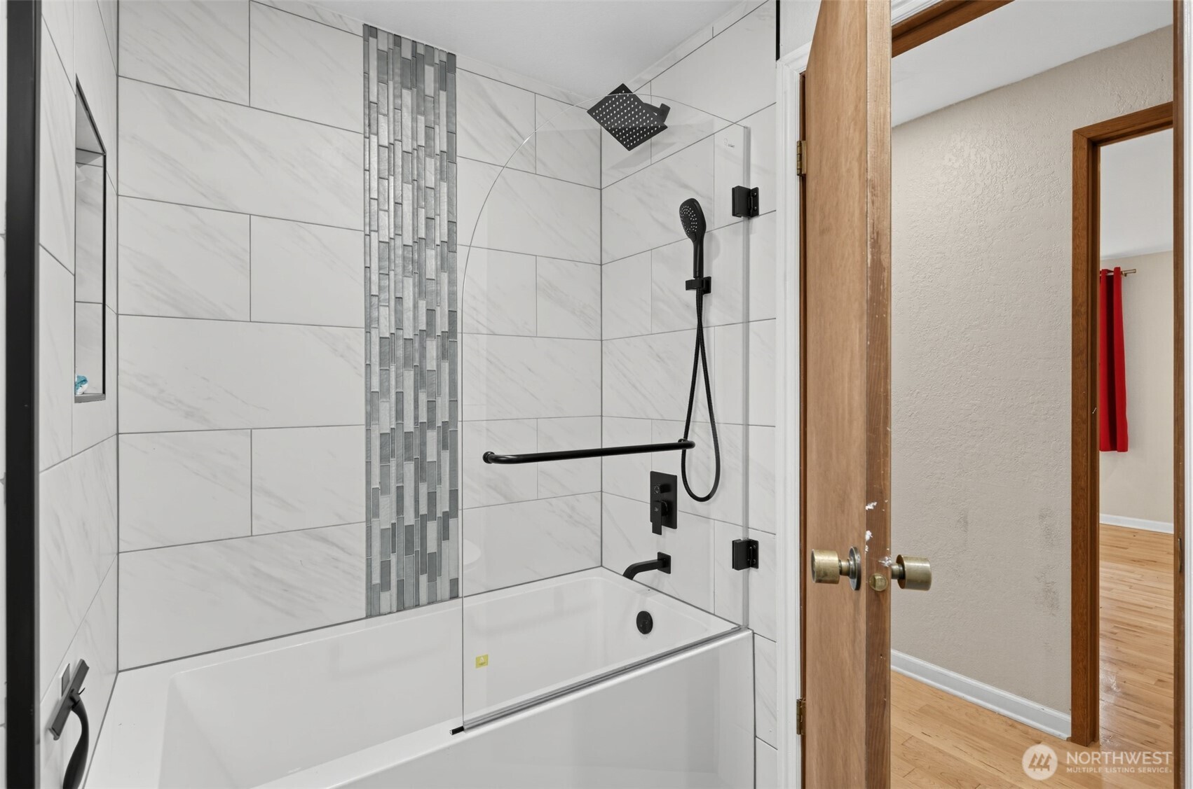 property viewer photo 26