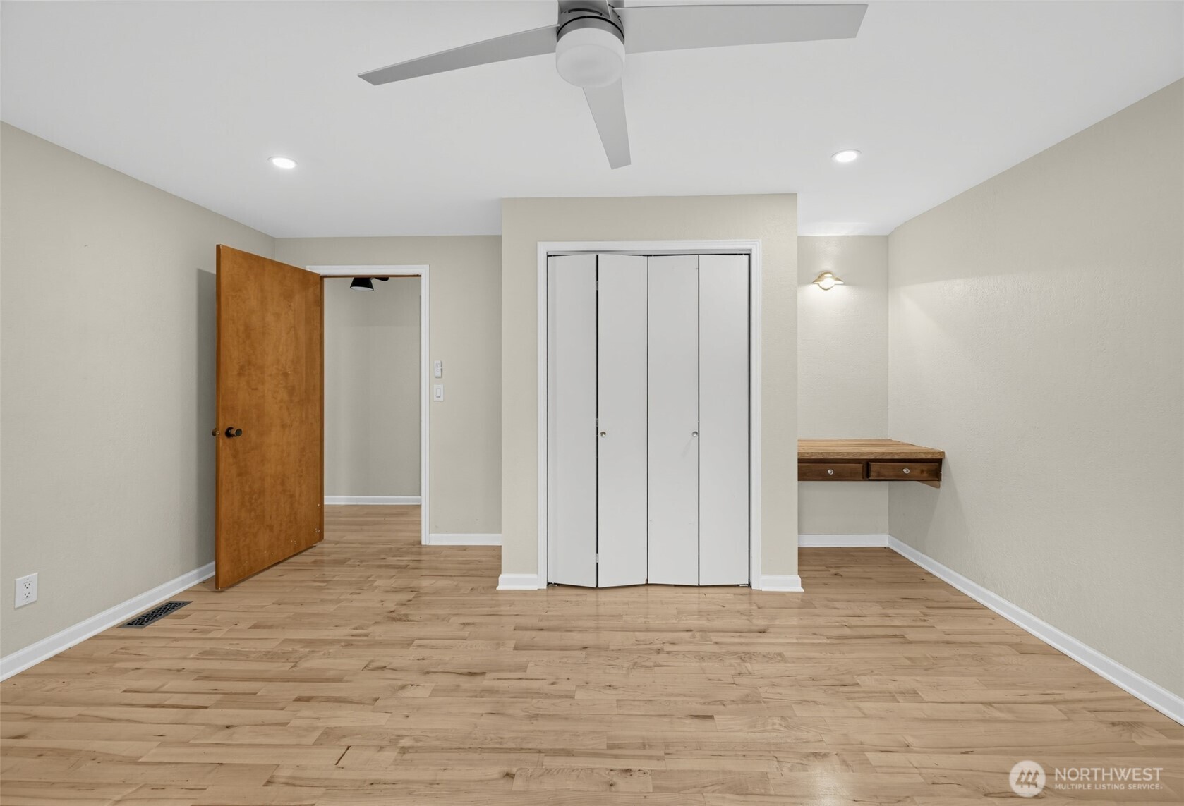 property viewer photo 29