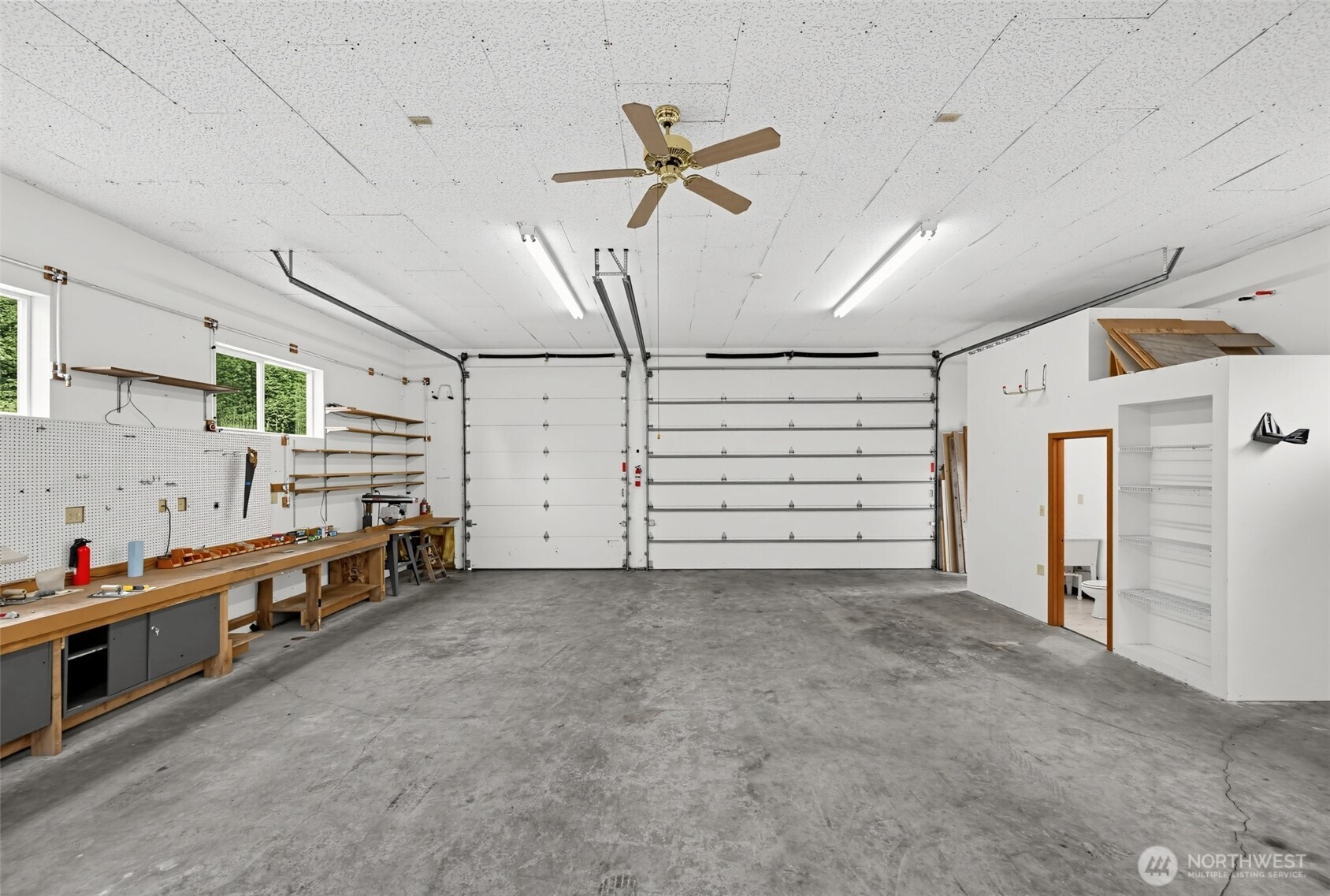 property viewer photo 36