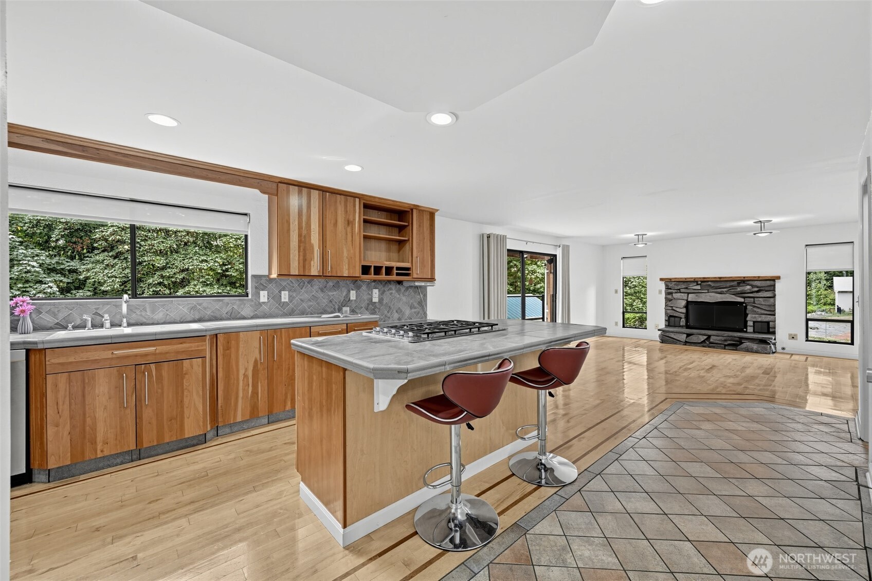property viewer photo 5