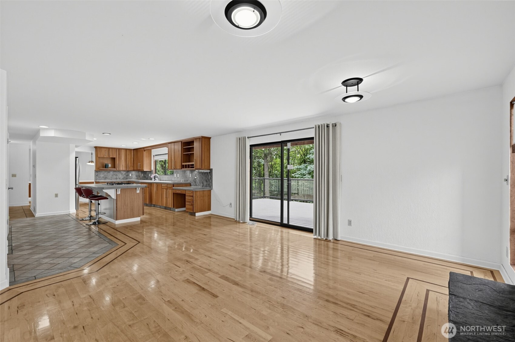 property viewer photo 8