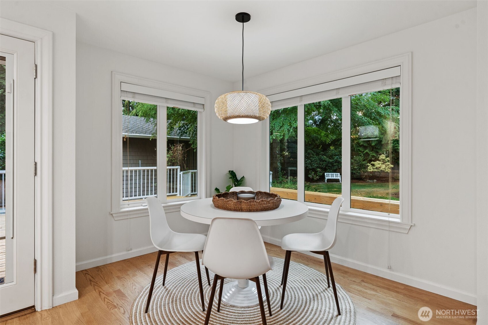 property viewer photo 10