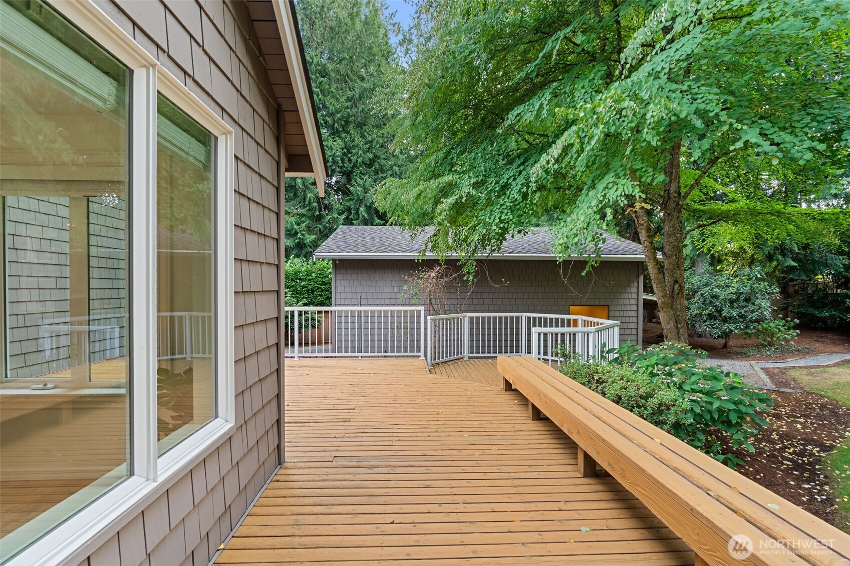 property viewer photo 17