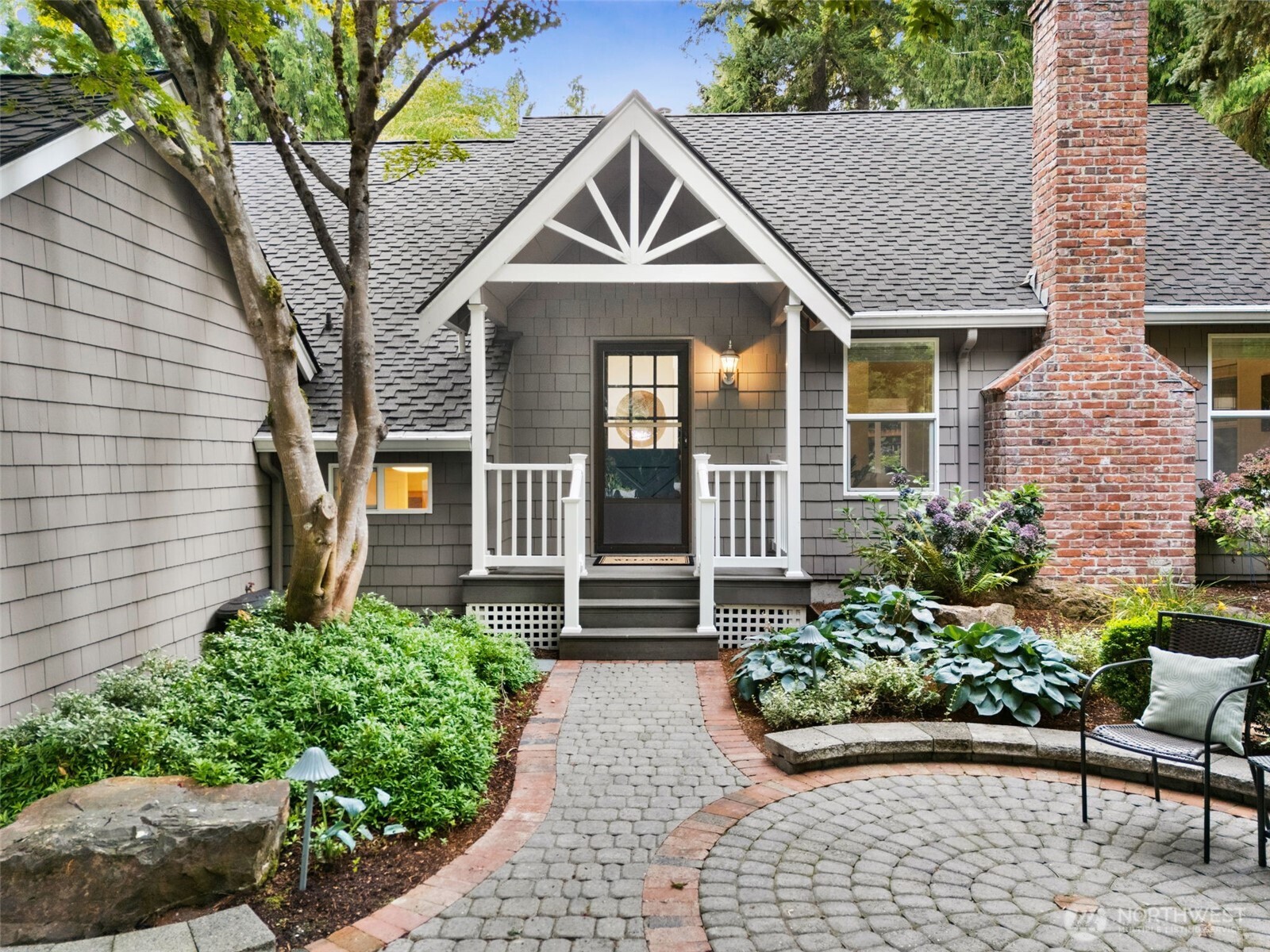 property viewer photo 2