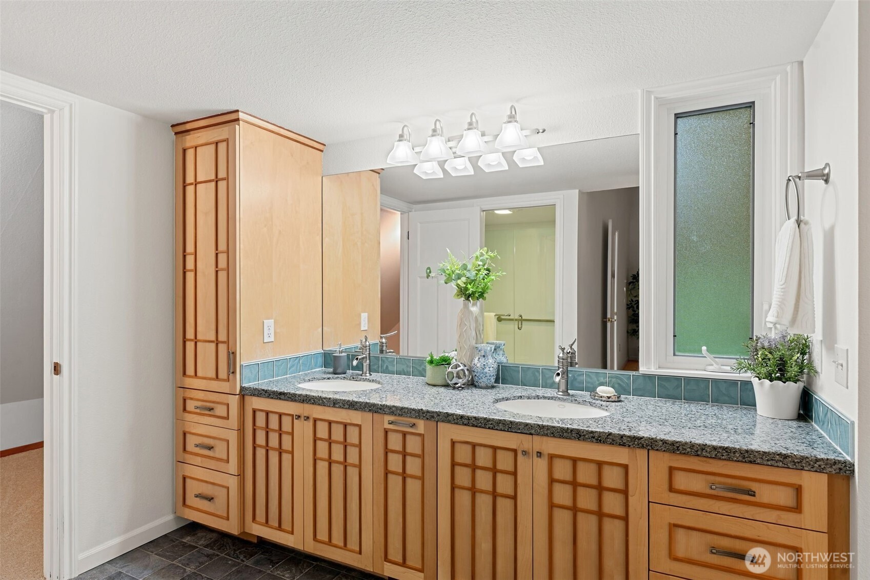 property viewer photo 22