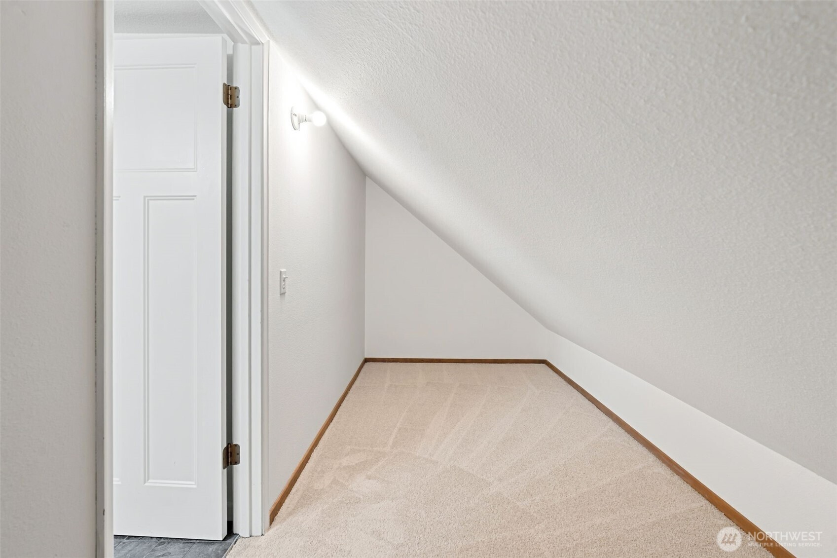 property viewer photo 26