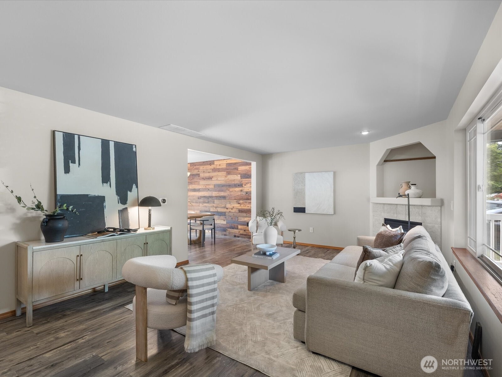 property viewer photo 4