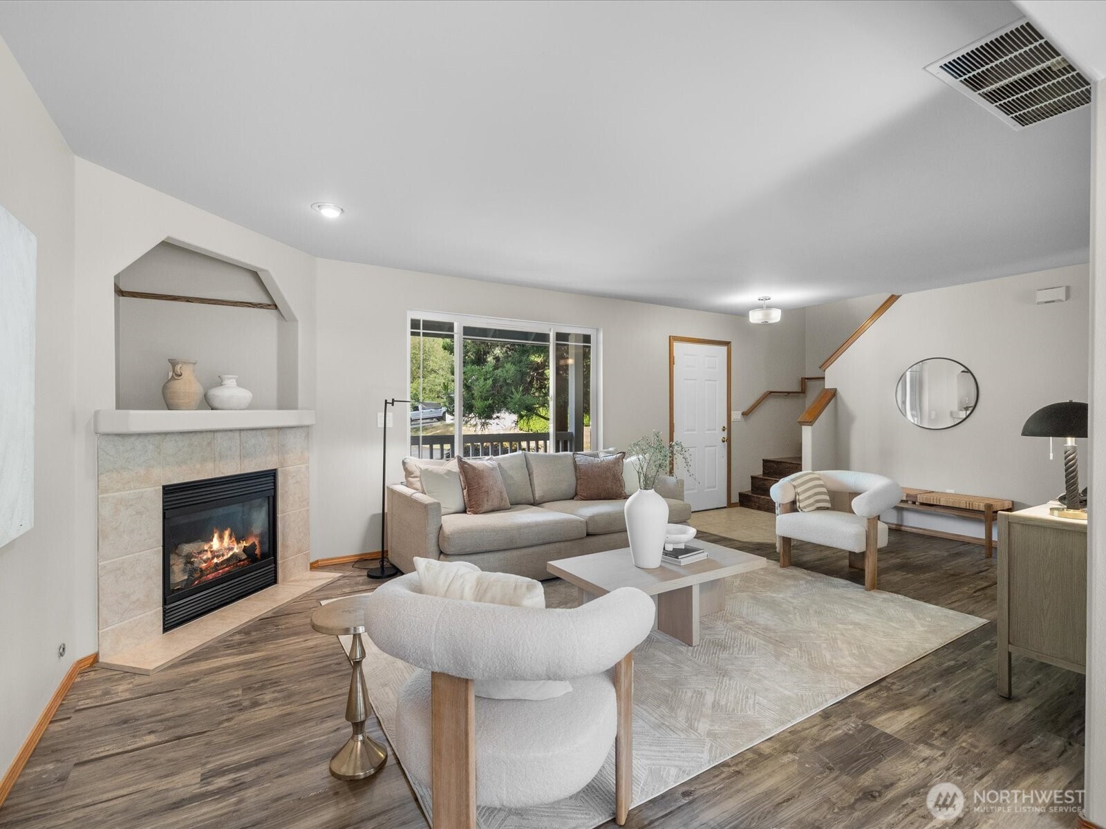 property viewer photo 6
