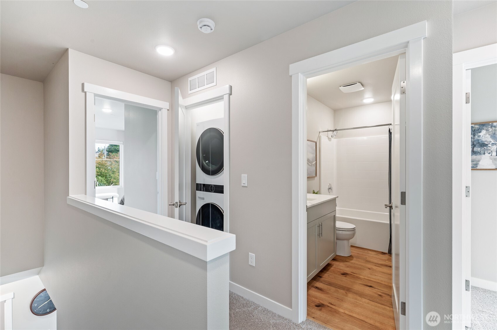 property viewer photo 14