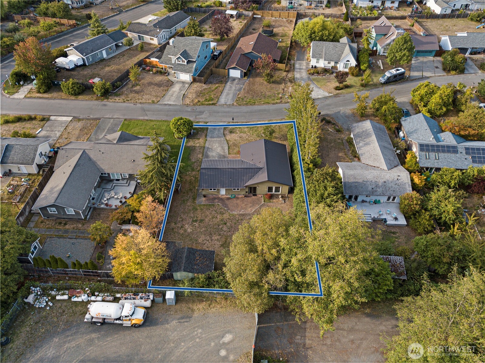 main property photo 12
