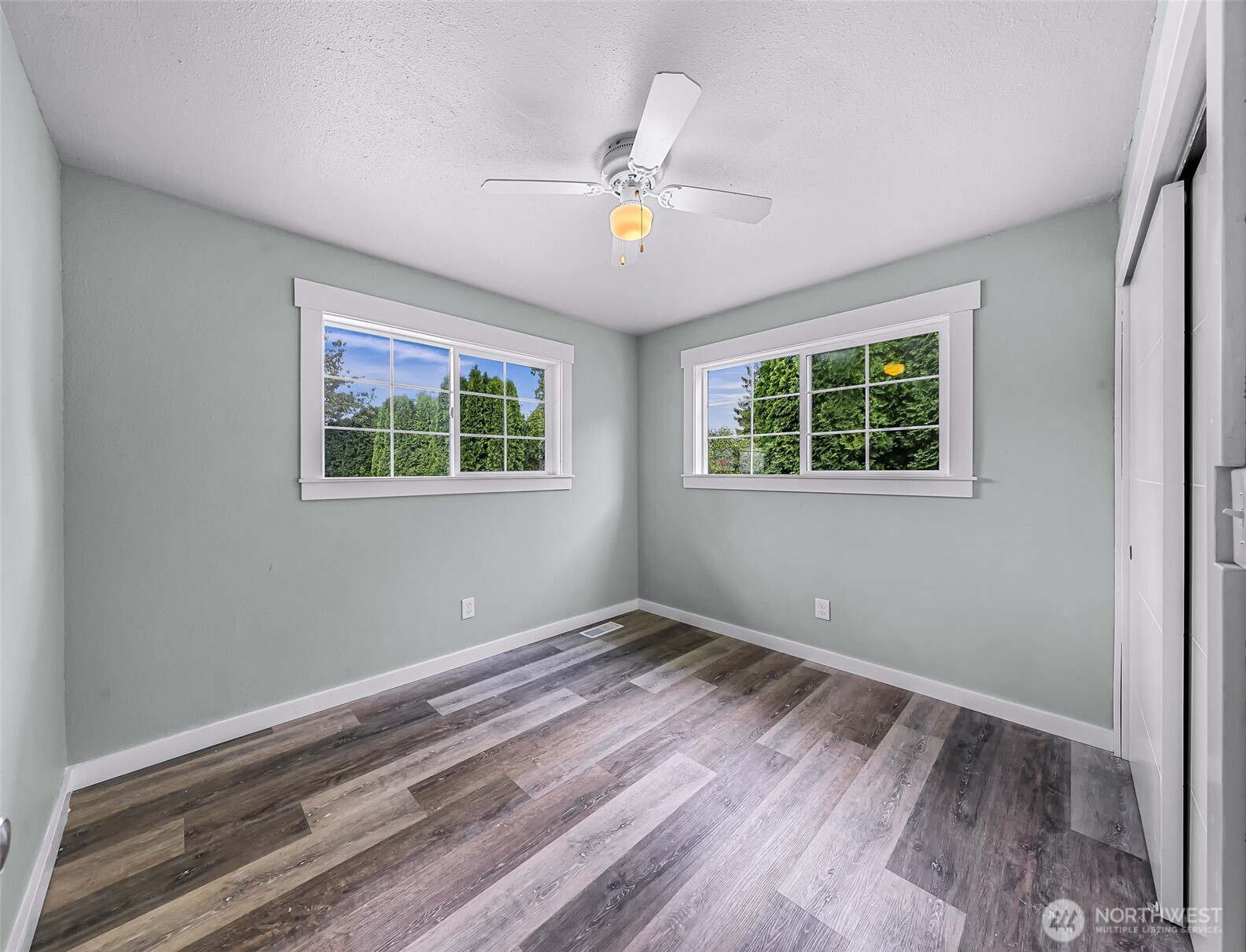 property viewer photo 22