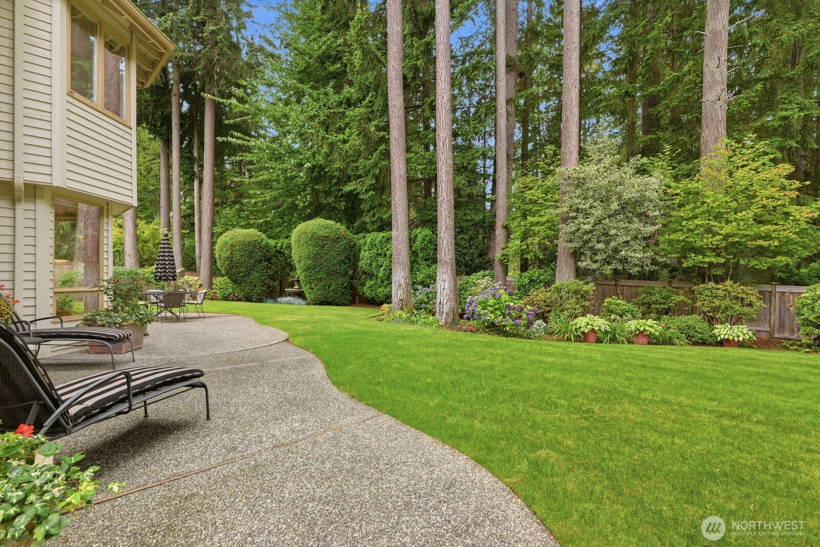 property viewer photo 31