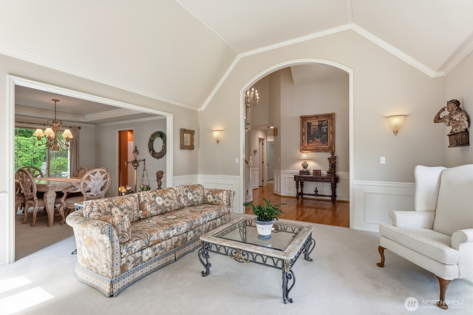 property viewer photo 7