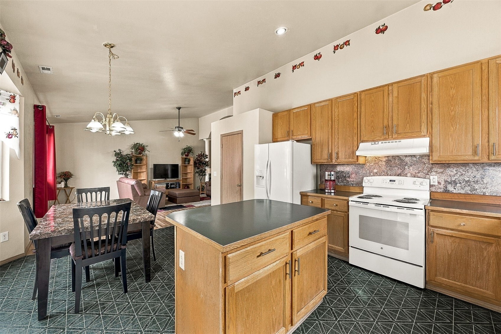 main property photo 12