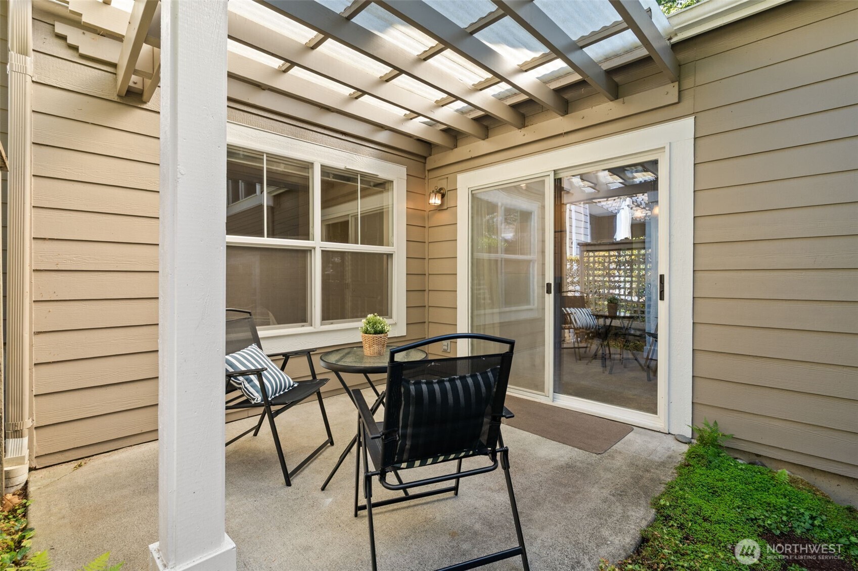 property viewer photo 19