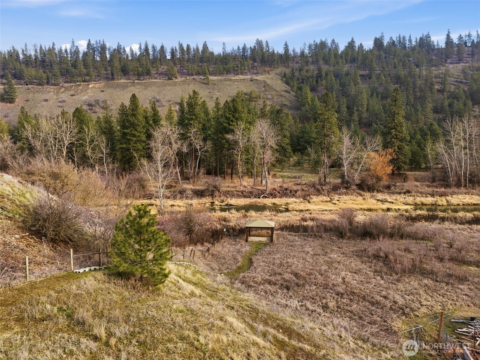 main property photo 35
