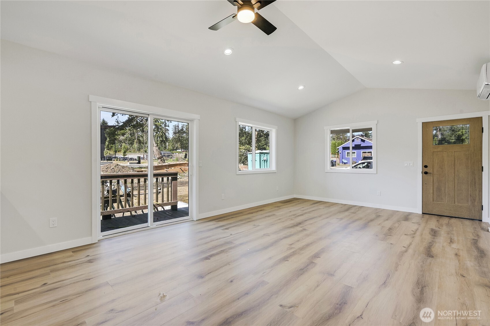 property viewer photo 12