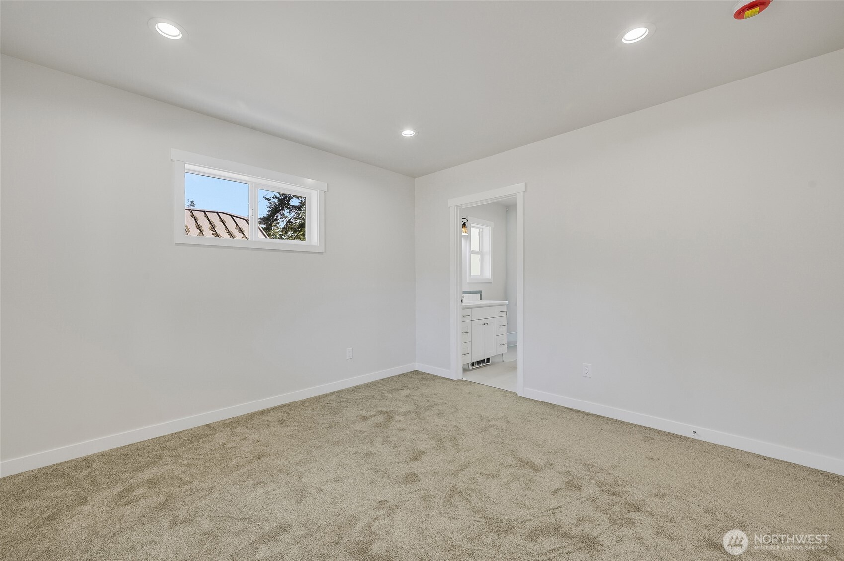 property viewer photo 18