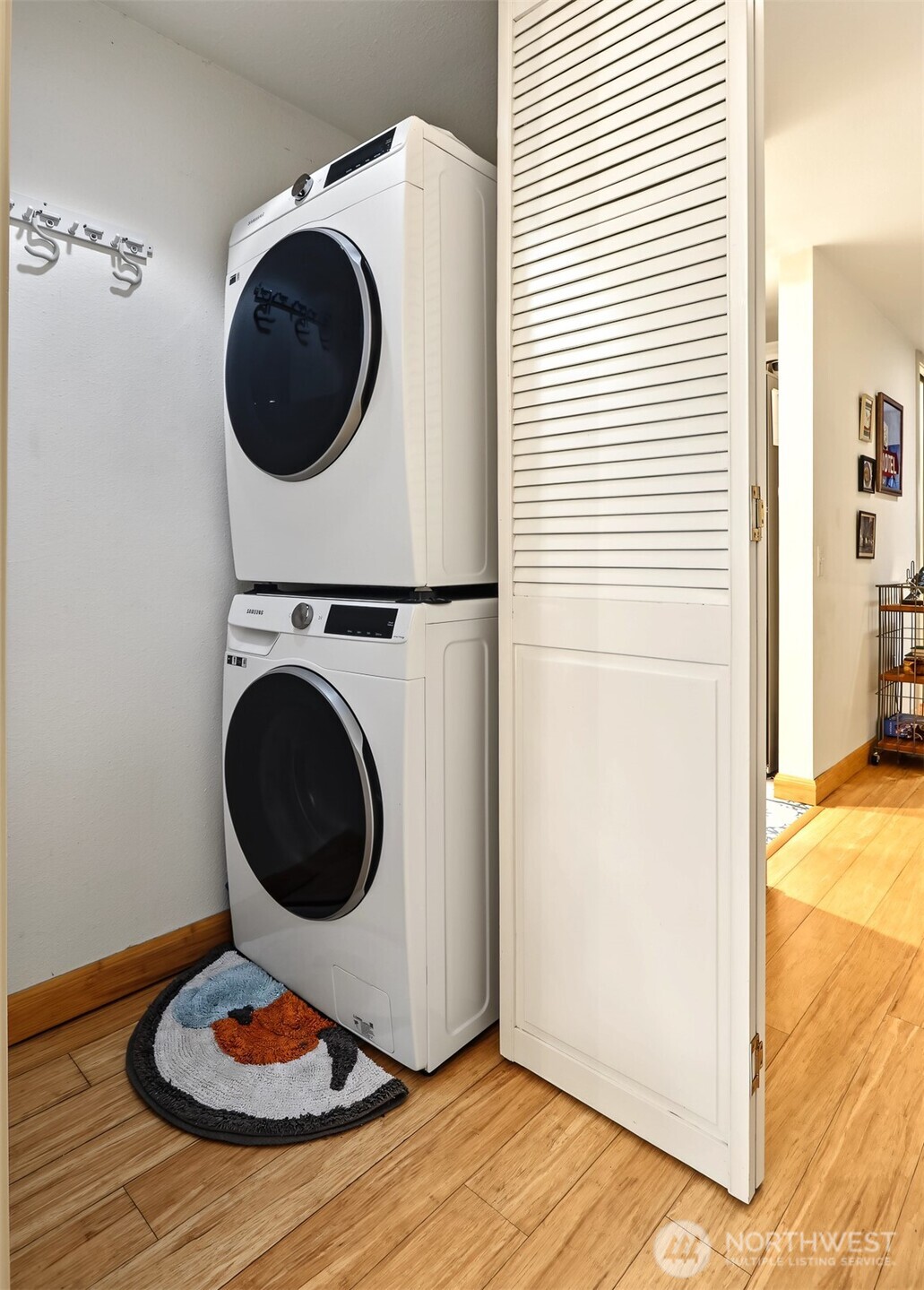 property viewer photo 10