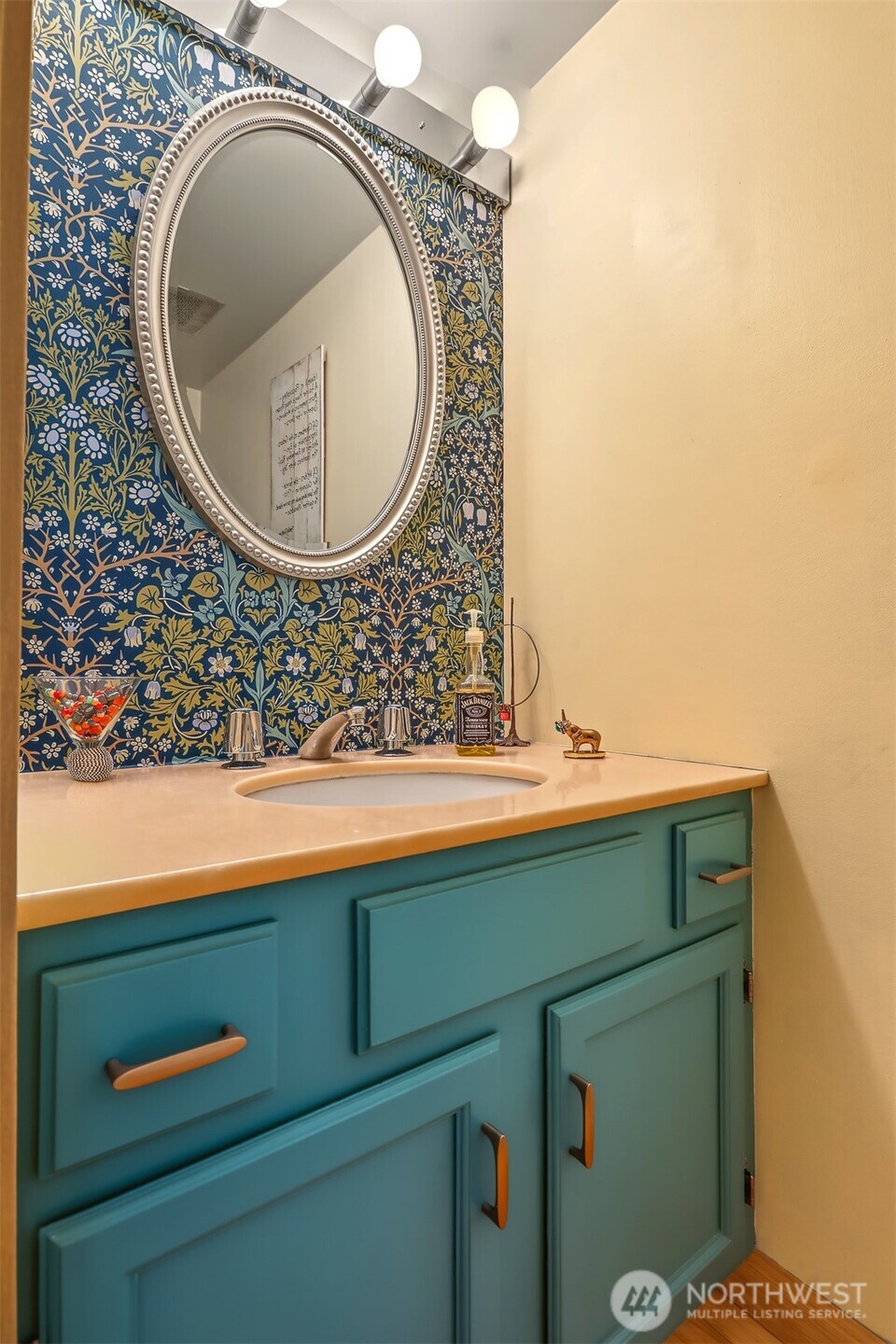 property viewer photo 12