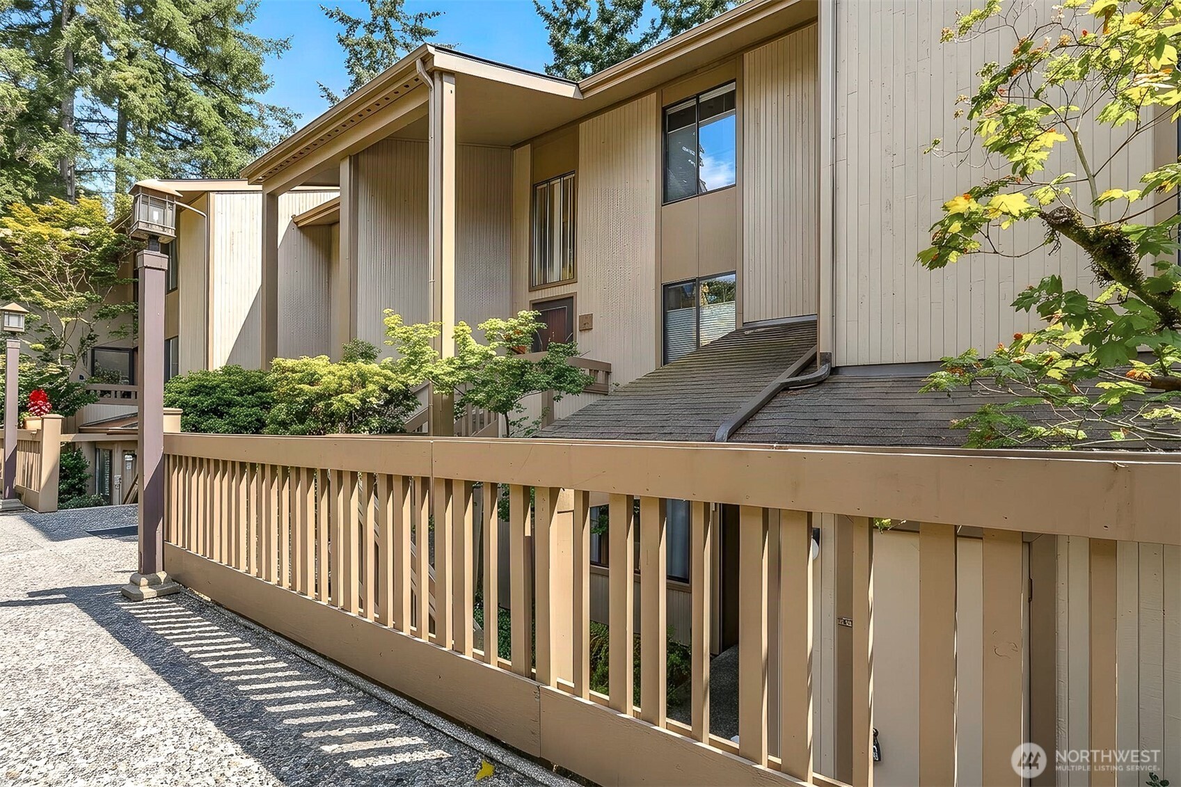 property viewer photo 22