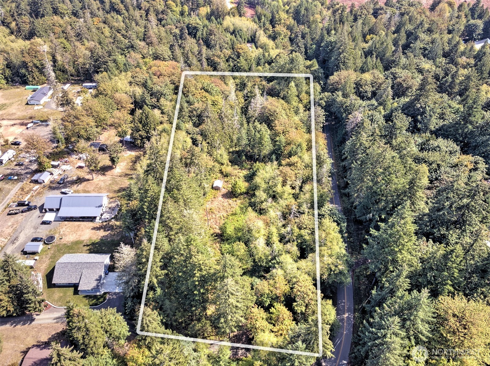 main property photo 6