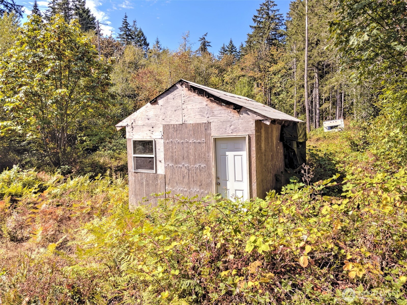 main property photo 8