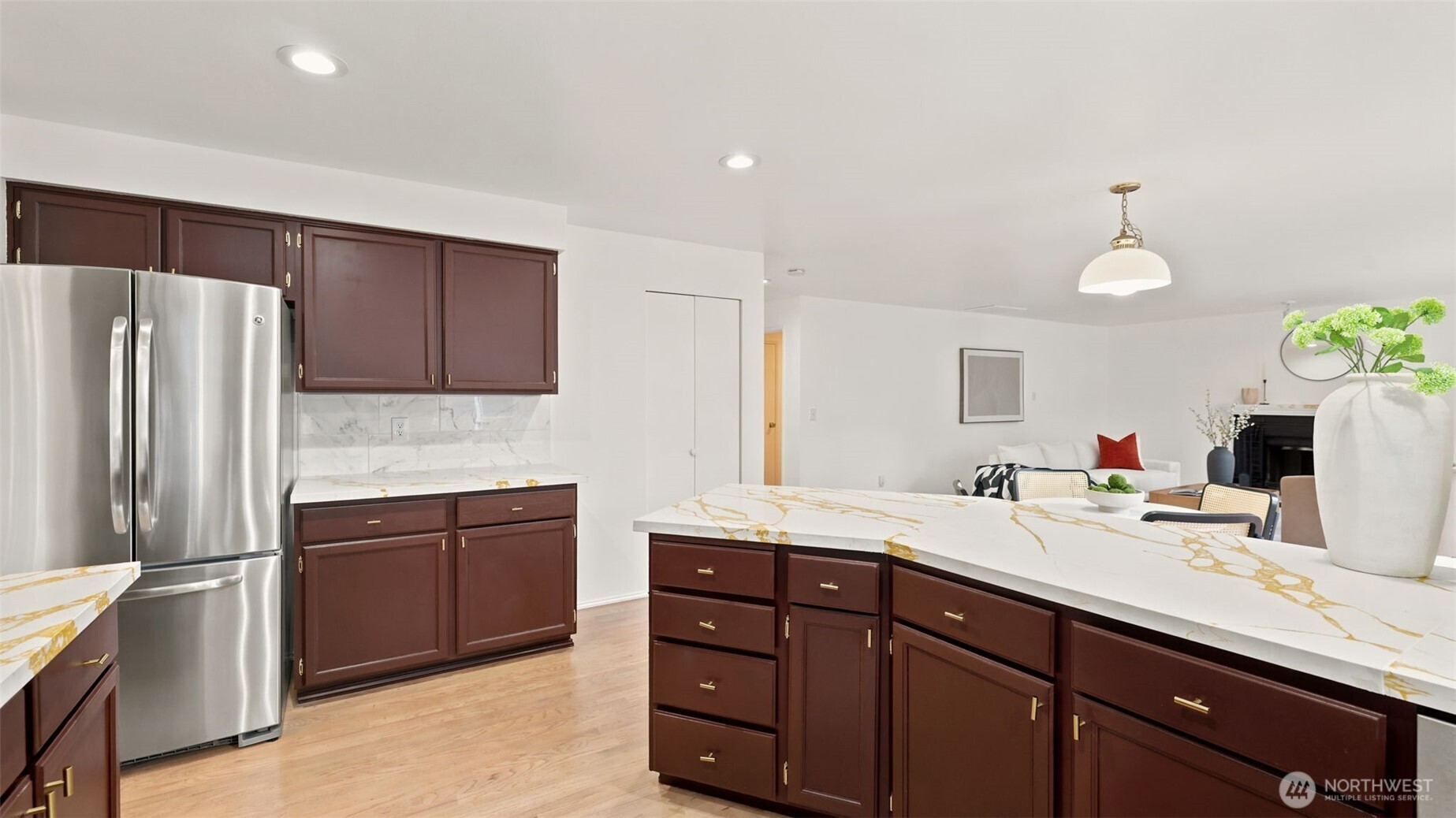 property viewer photo 17