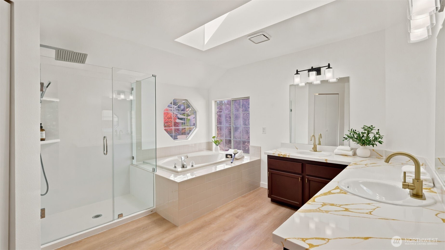 property viewer photo 29