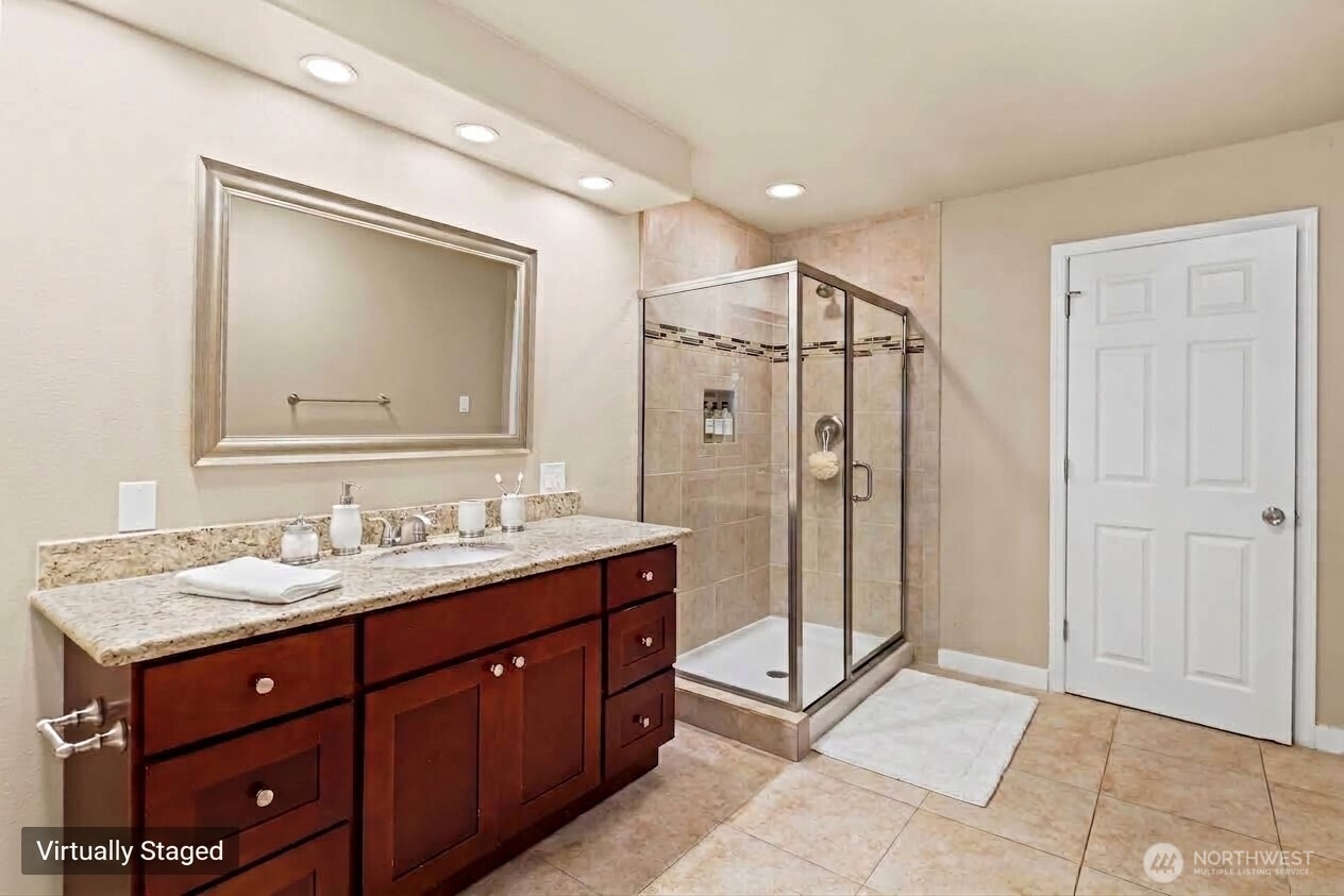 property viewer photo 10